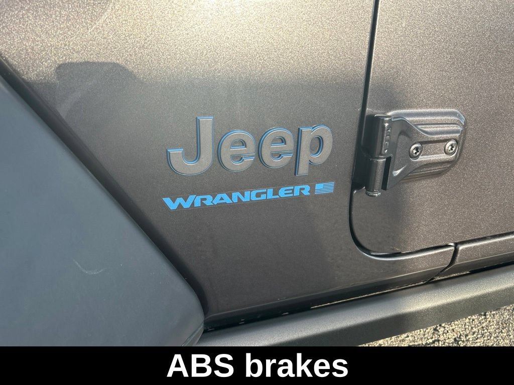 Used 2024 Jeep Wrangler Unlimited Rubicon 4xe AWD/4WD image 19