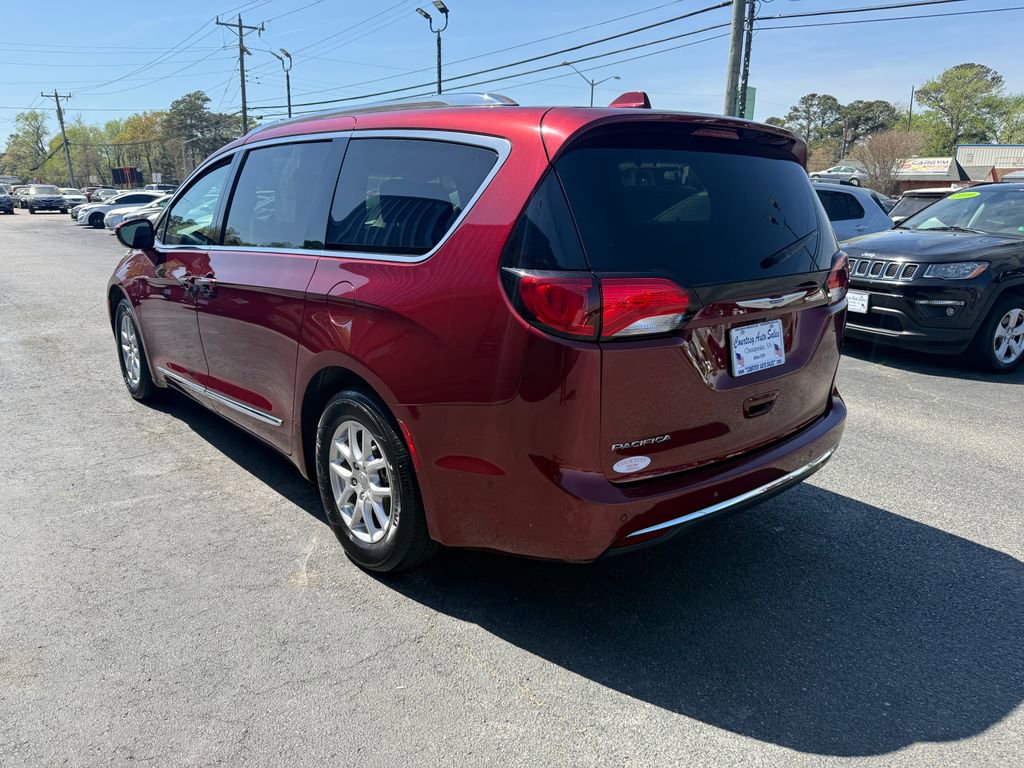 Used 2020 Chrysler Pacifica Touring-L w/ Advanced Safetytec Group image 10
