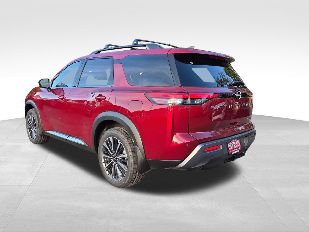 New 2026 Nissan Pathfinder Platinum AWD/4WD image 12