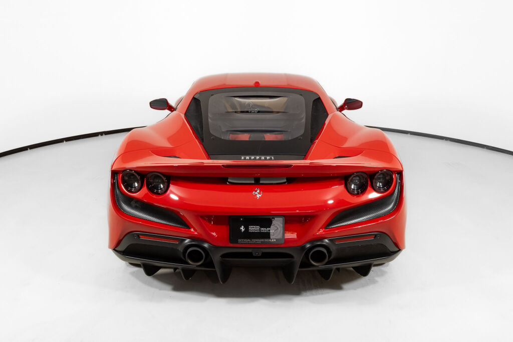 Used 2022 Ferrari F8 Tributo image 7