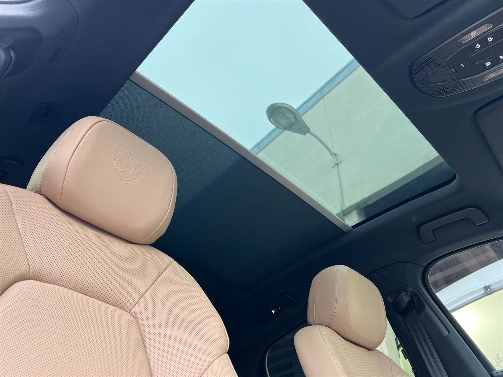 New 2025 Porsche Cayenne Coupe image 19