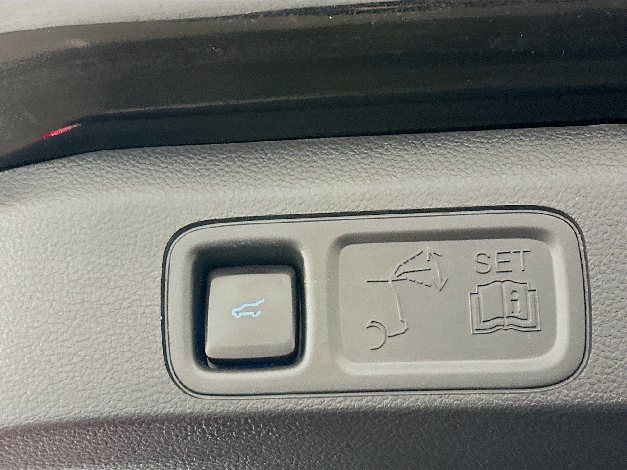 Used 2024 Ford Expedition XLT image 32