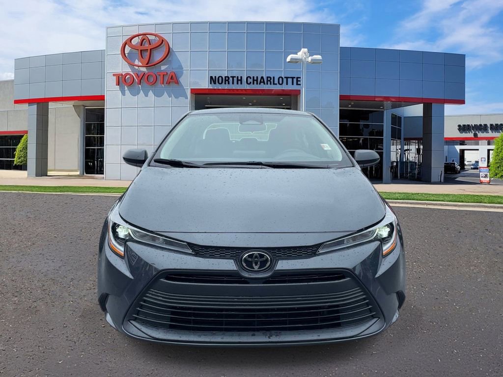 Used 2023 Toyota Corolla LE FWD image 3