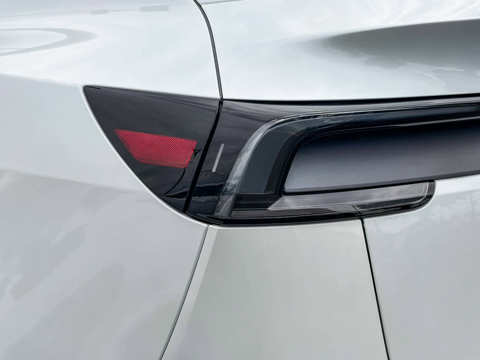Used 2026 Tesla Model Y 2WD image 8
