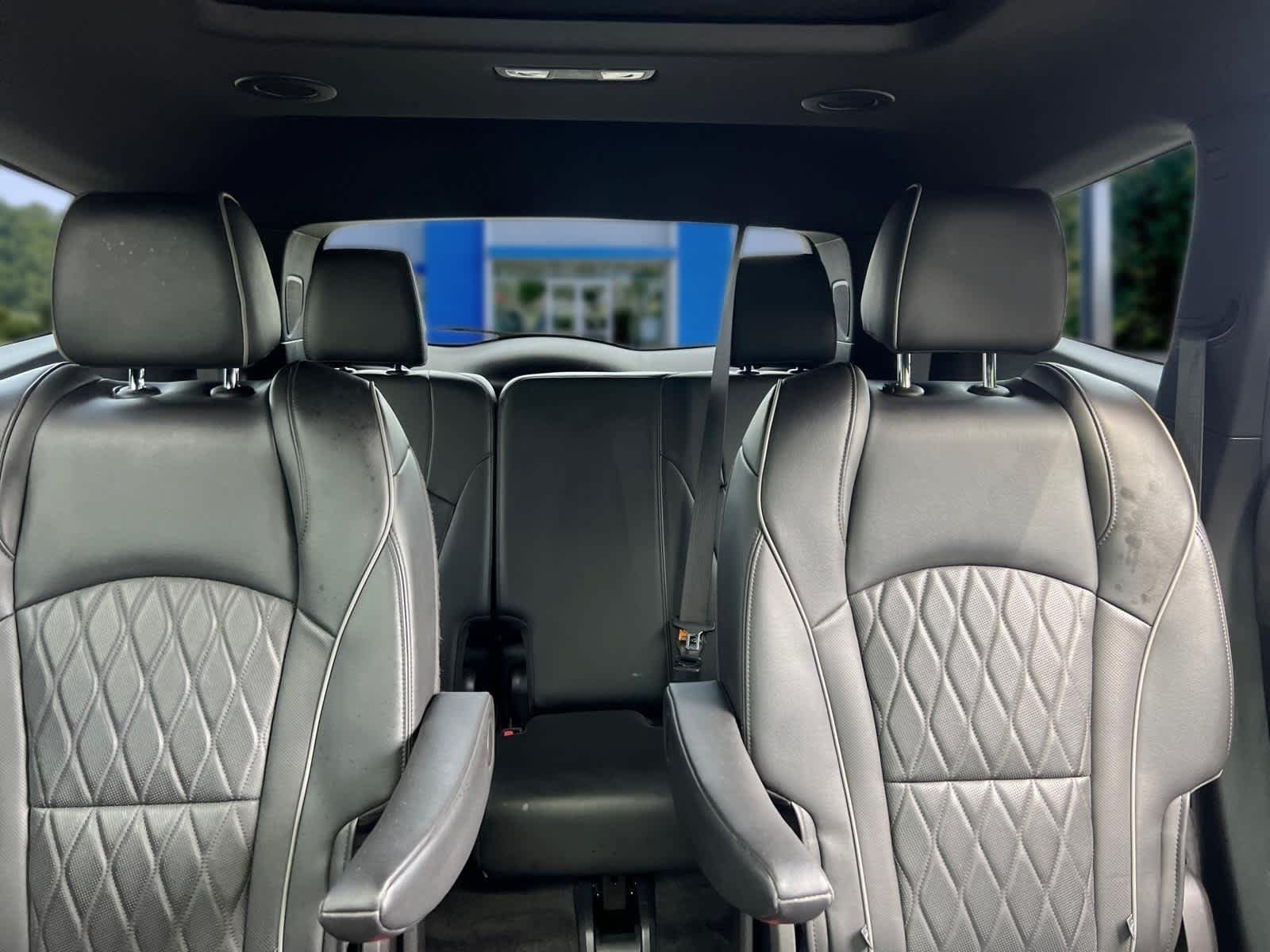 Certified 2022 Buick Enclave Avenir w/ Trailering Package, 5000 lbs. AWD/4WD image 24