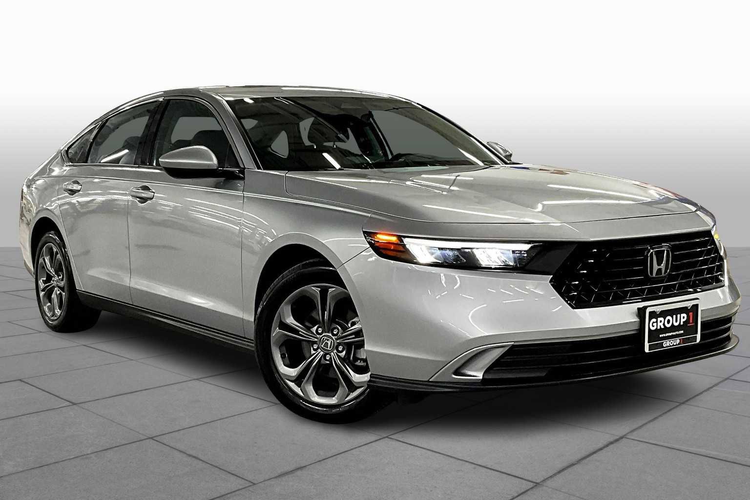 Used 2024 Honda Accord EX image 2