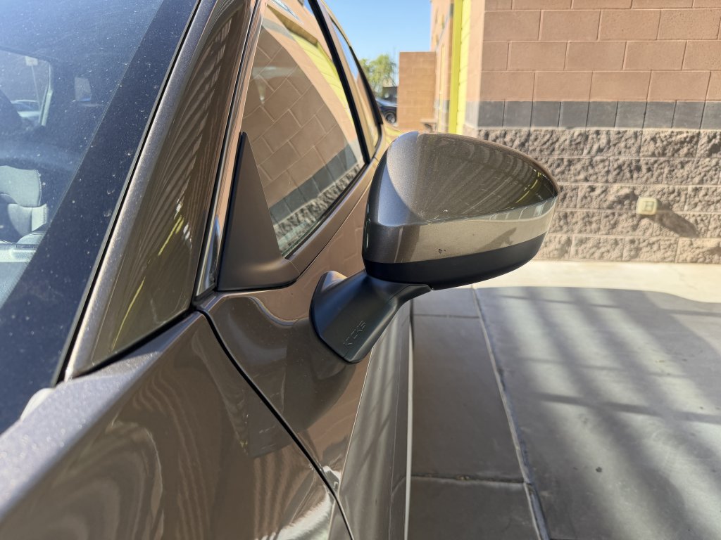 Used 2025 Nissan Kicks SV AWD/4WD image 12