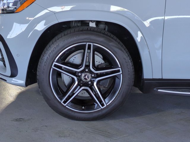 Certified 2024 Mercedes-Benz GLS 450 4MATIC image 27