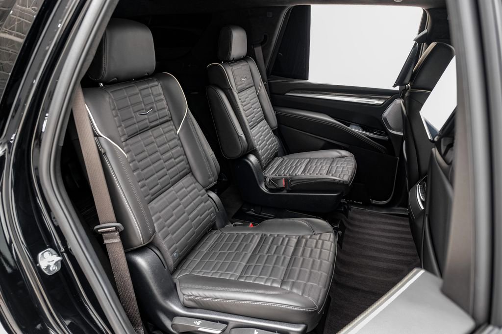 Used 2025 Cadillac Escalade V image 33