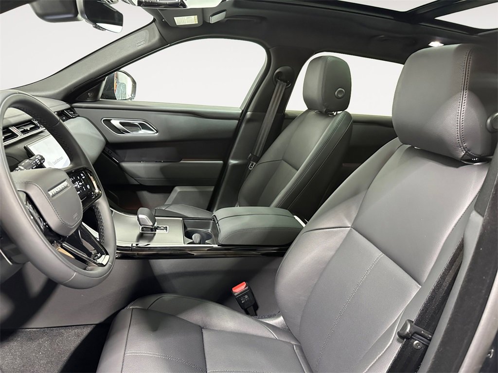 New 2026 Land Rover Range Rover Velar Dynamic SE image 9