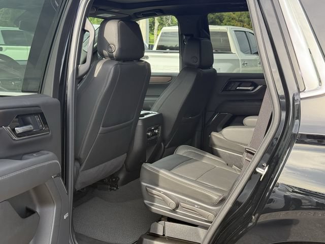 Used 2026 GMC Yukon Denali w/ Sun & Power Step Package AWD/4WD image 29