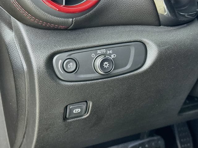 Used 2021 Chevrolet Blazer RS w/ Enhanced Convenience Package FWD image 13