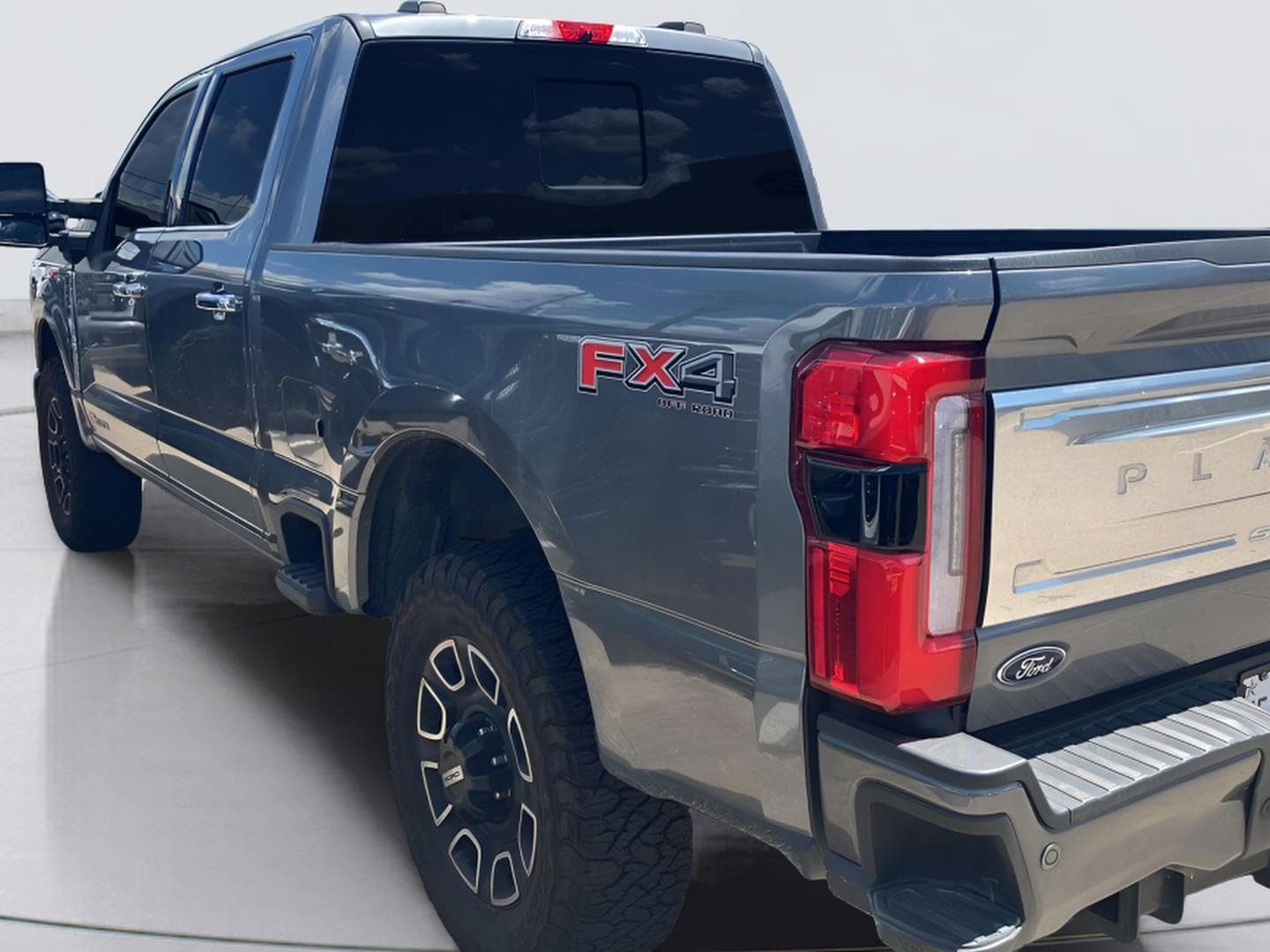 Used 2024 Ford F250 Platinum AWD/4WD image 8