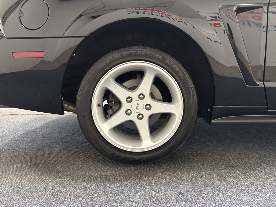 Used 1999 Ford Mustang Cobra RWD image 34