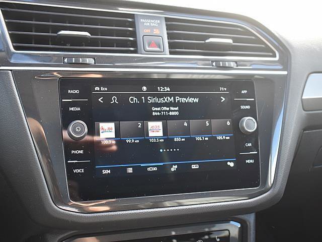 Used 2022 Volkswagen Tiguan SE image 18