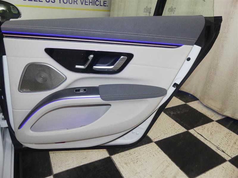 Used 2024 Mercedes-Benz EQS 580 4MATIC image 36