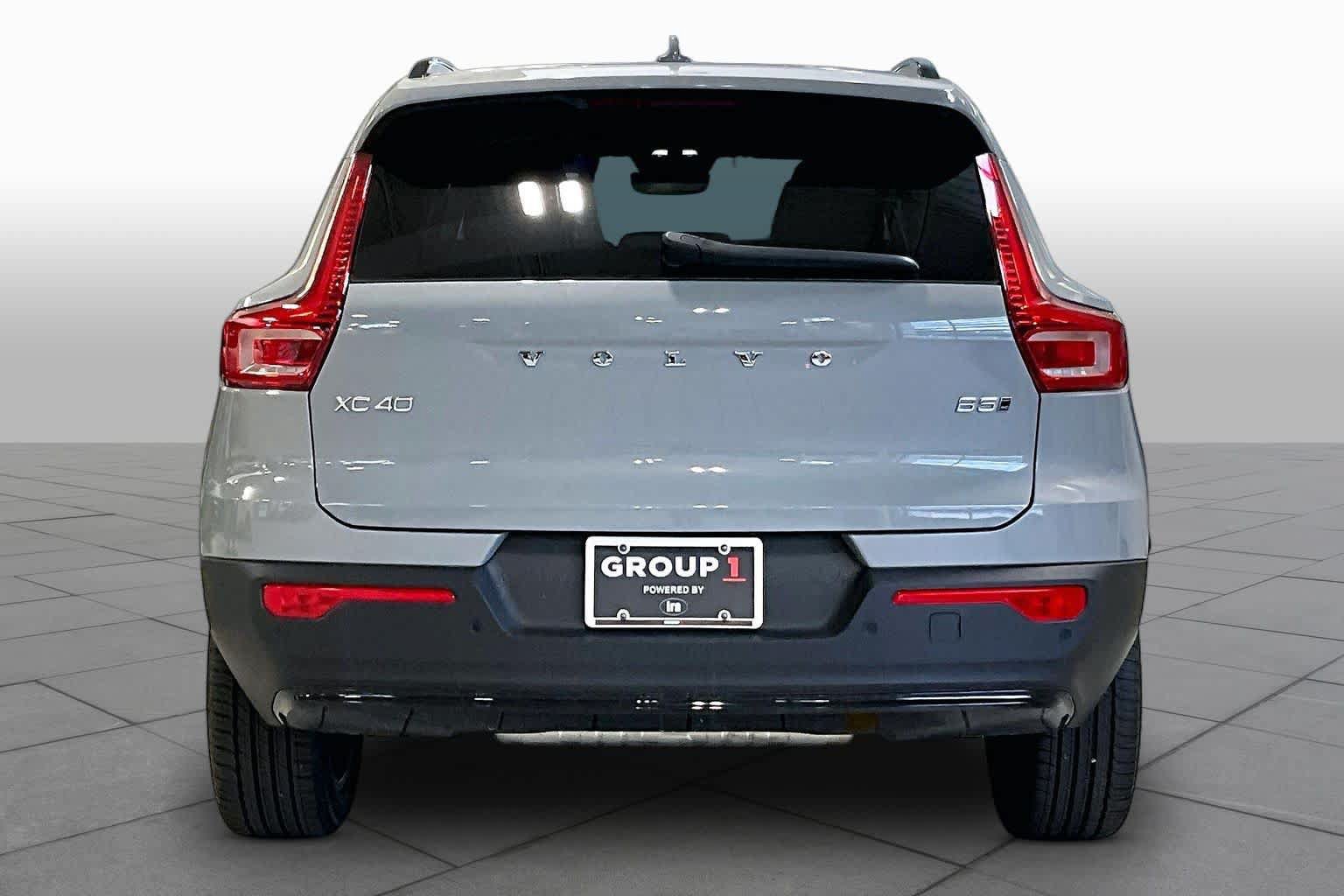 New 2026 Volvo XC40 B5 Plus w/ Protection Package Premier AWD/4WD image 4