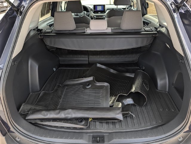 Used 2023 Toyota RAV4 XLE AWD/4WD image 28