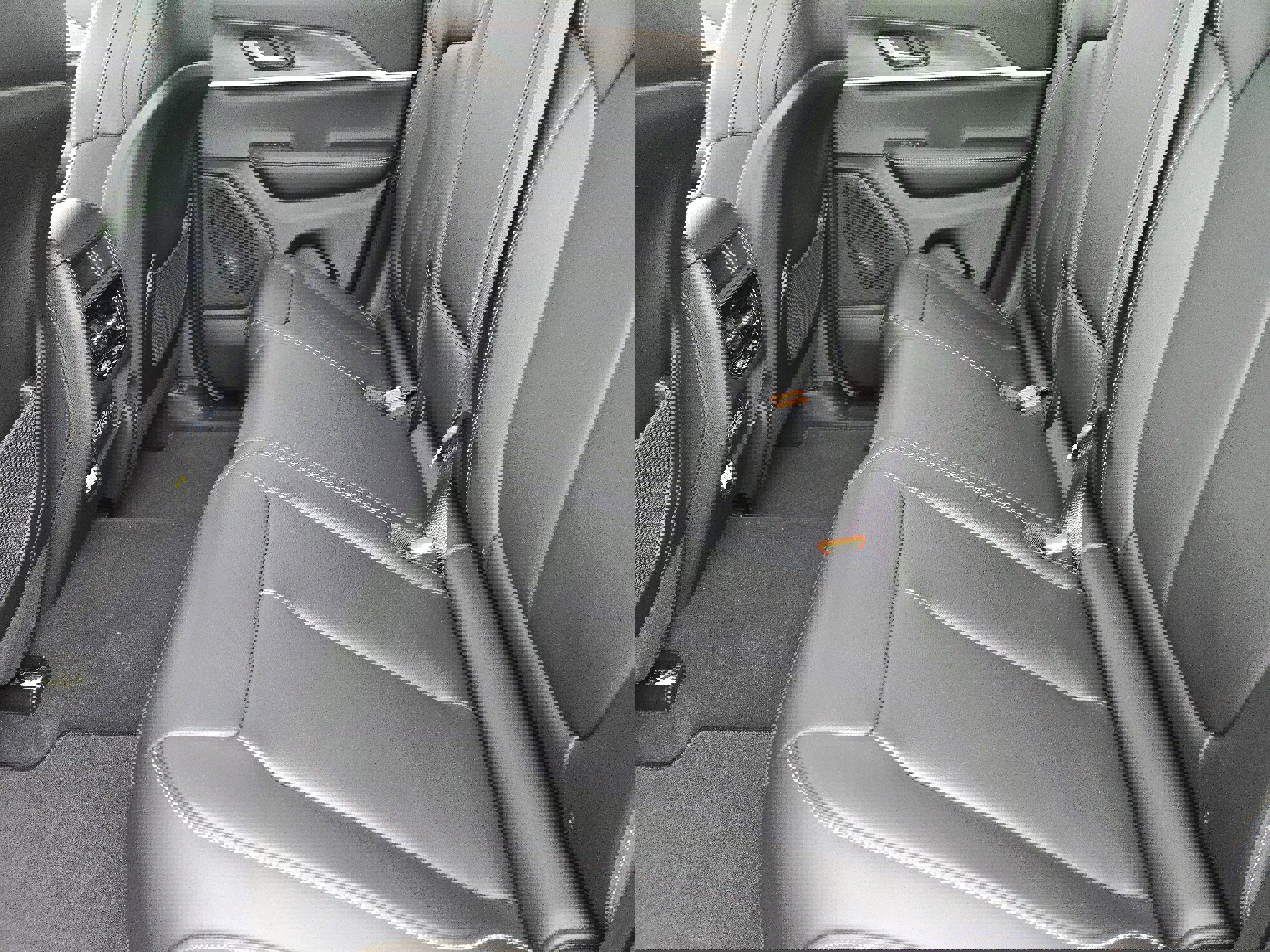 New 2025 Jeep Grand Cherokee Limited w/ Black Appearance Package image 21