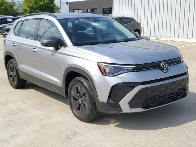 Certified 2025 Volkswagen Taos S FWD image 31