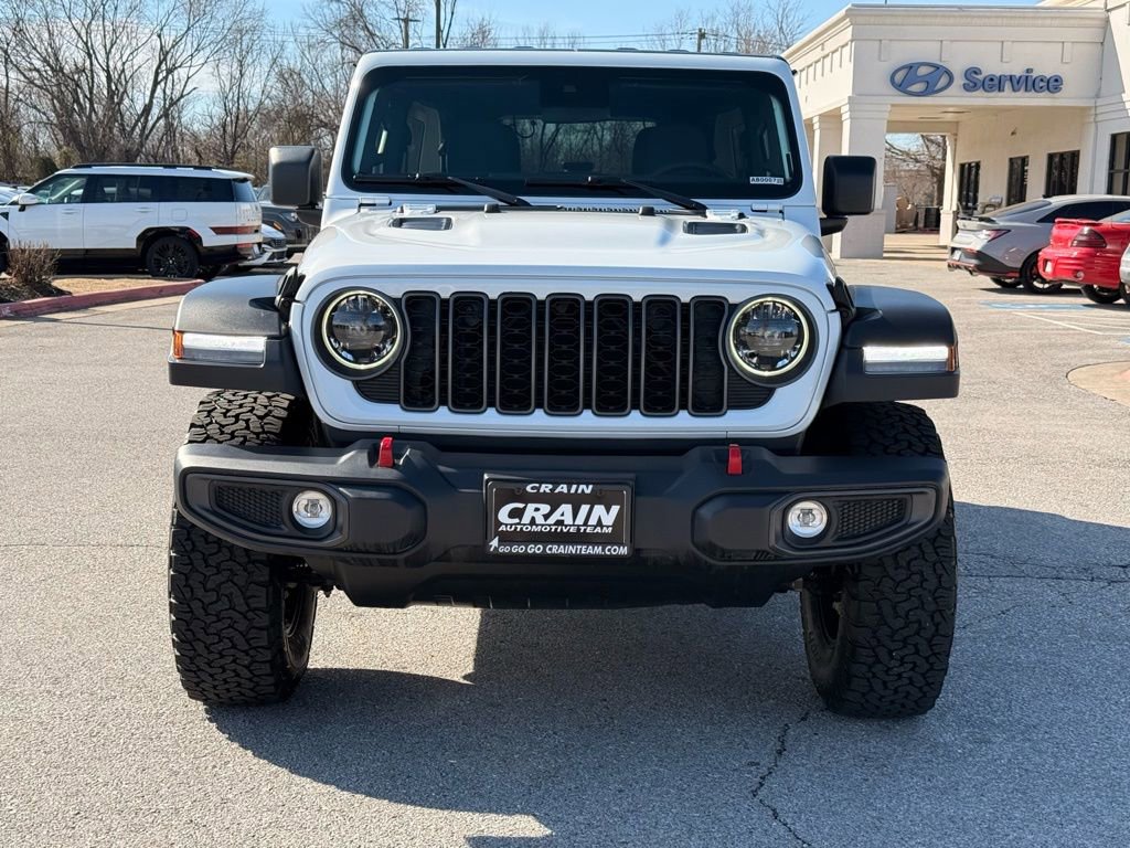 Used 2025 Jeep Wrangler Unlimited Rubicon image 2