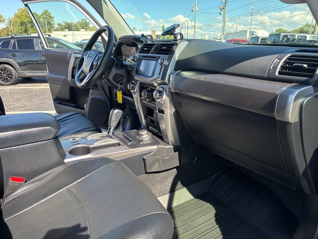 Used 2018 Toyota 4Runner SR5 image 34