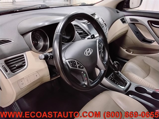 Used 2015 Hyundai Elantra Limited w/ Option Group 05 FWD image 11