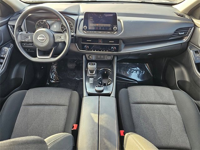 Used 2024 Nissan Rogue SV image 10