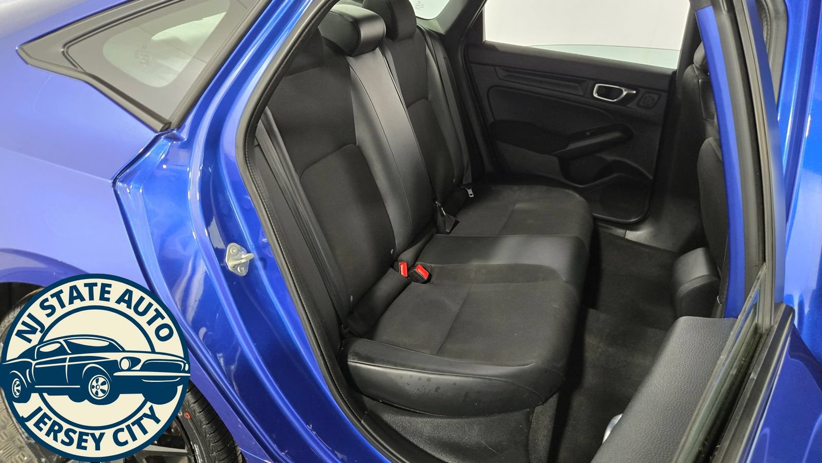 Used 2023 Honda Civic Sport image 32