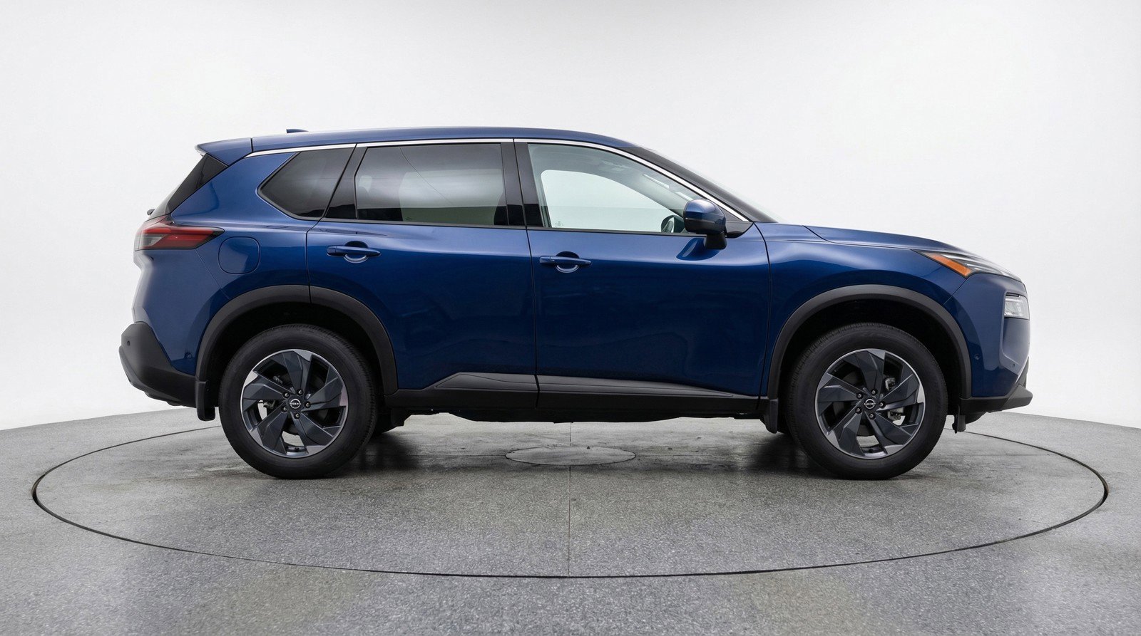 Used 2025 Nissan Rogue SV FWD image 11