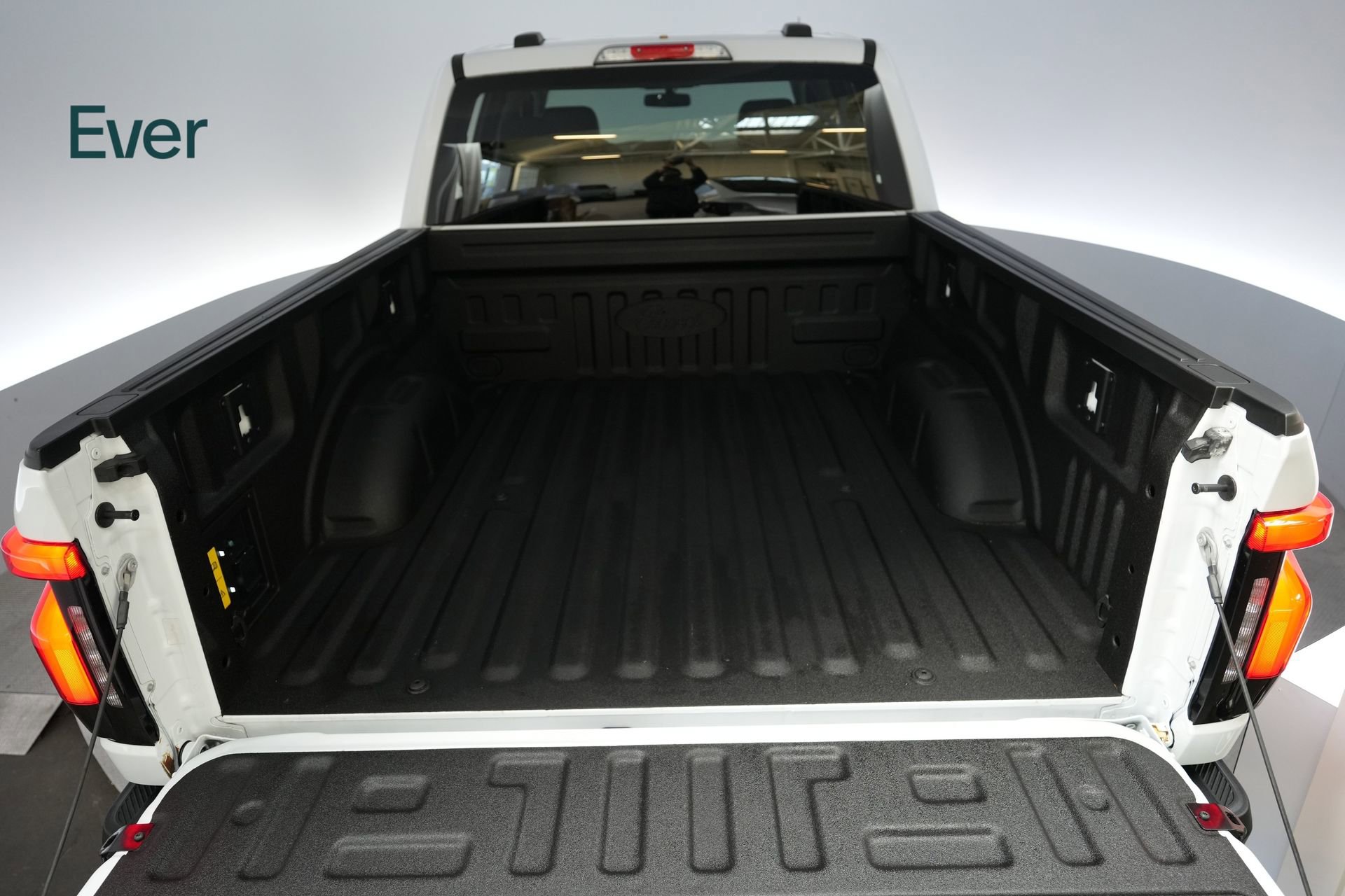 Used 2023 Ford F150 Lightning Pro image 8