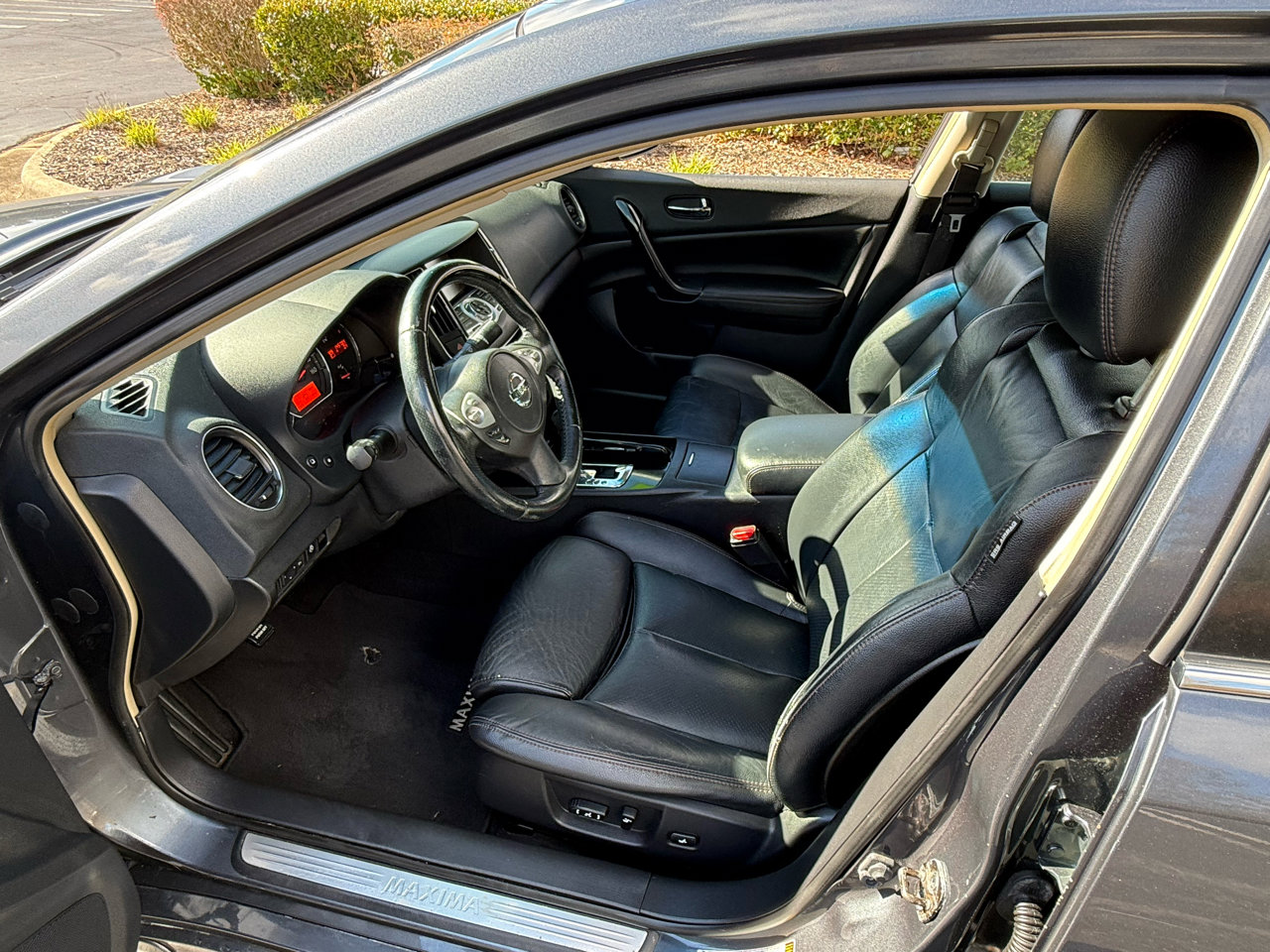 Used 2010 Nissan Maxima 3.5 SV w/ Monitor Pkg image 12