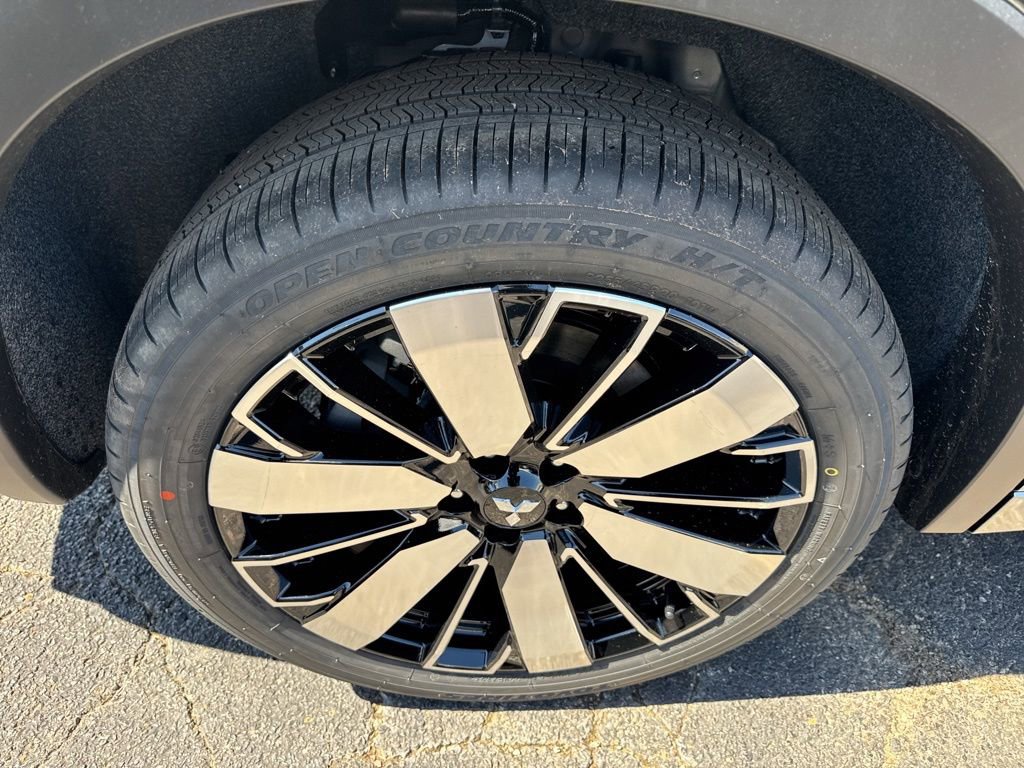 New 2026 Mitsubishi Outlander SEL FWD image 37