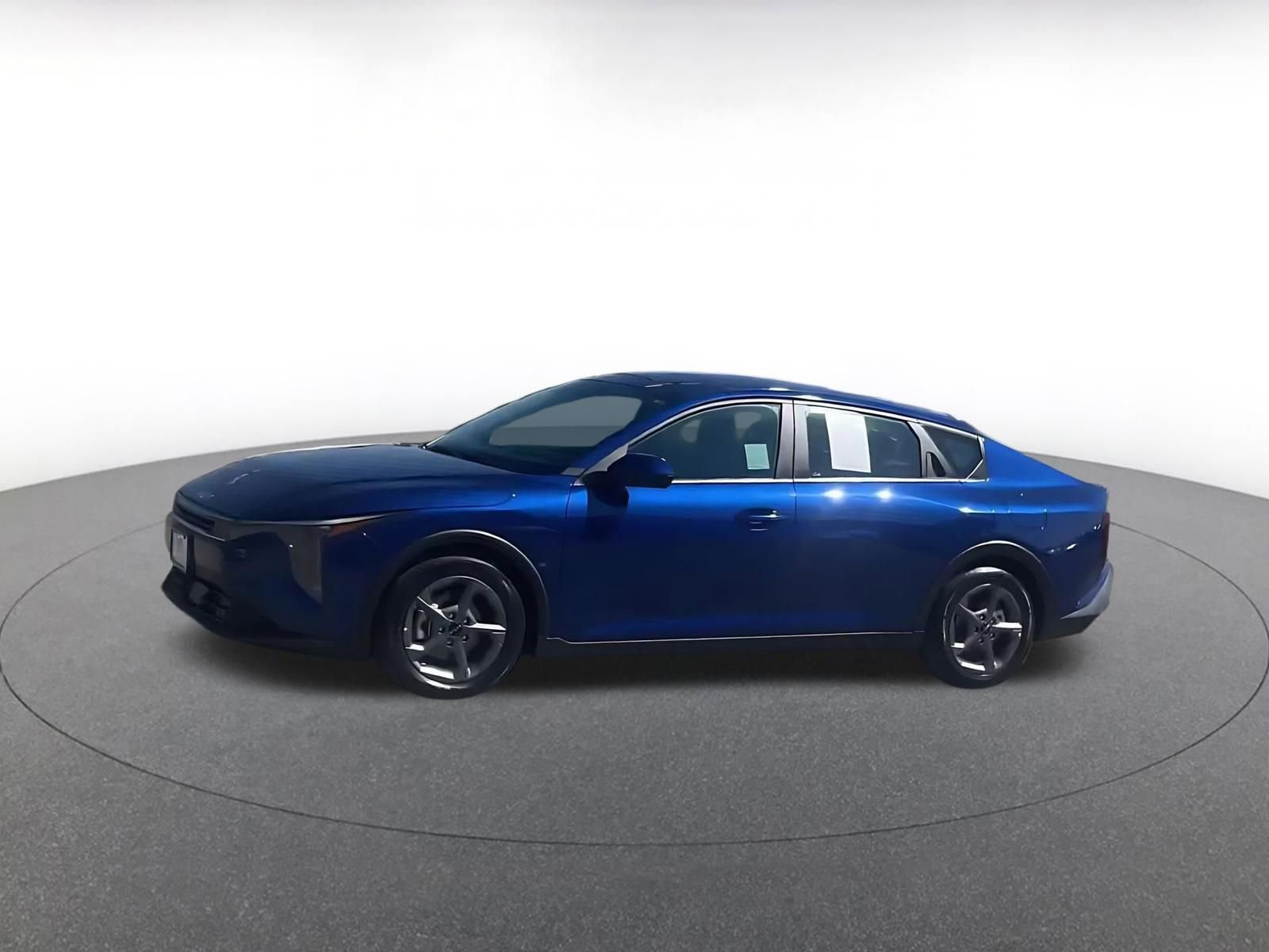 Used 2025 Kia K4 LXS image 8