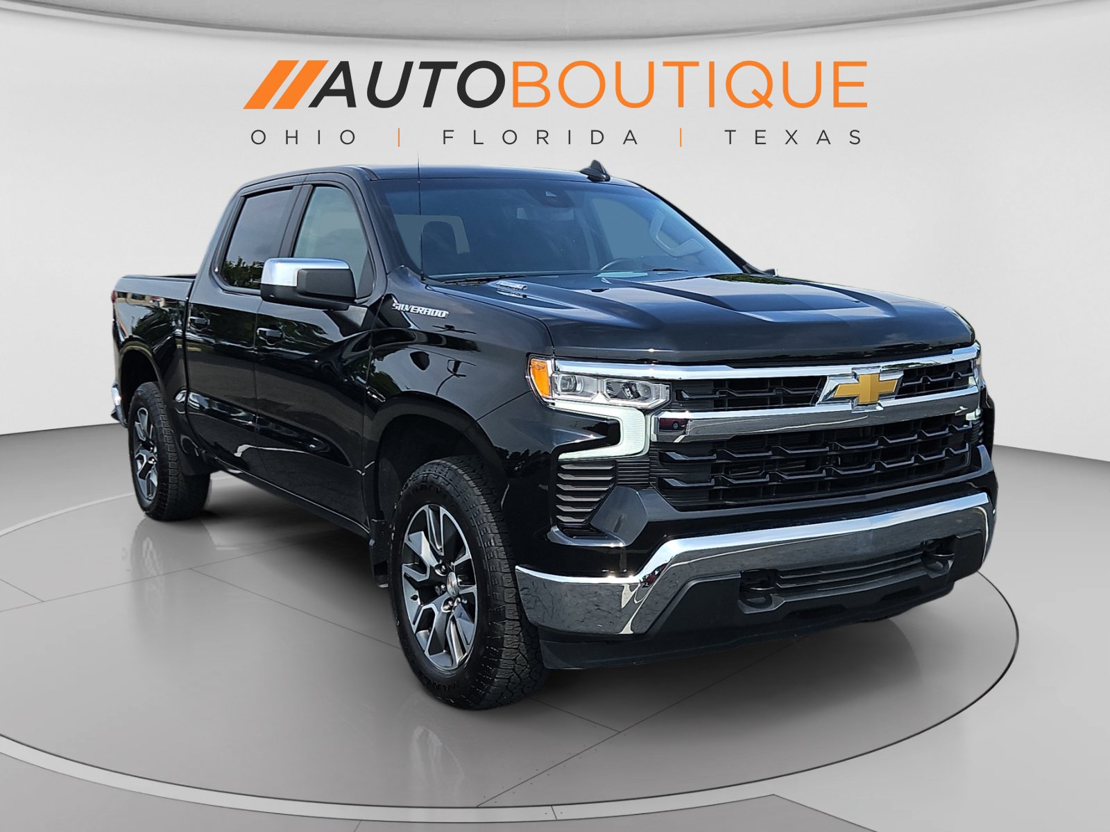 Used 2024 Chevrolet Silverado 1500 LT AWD/4WD image 7