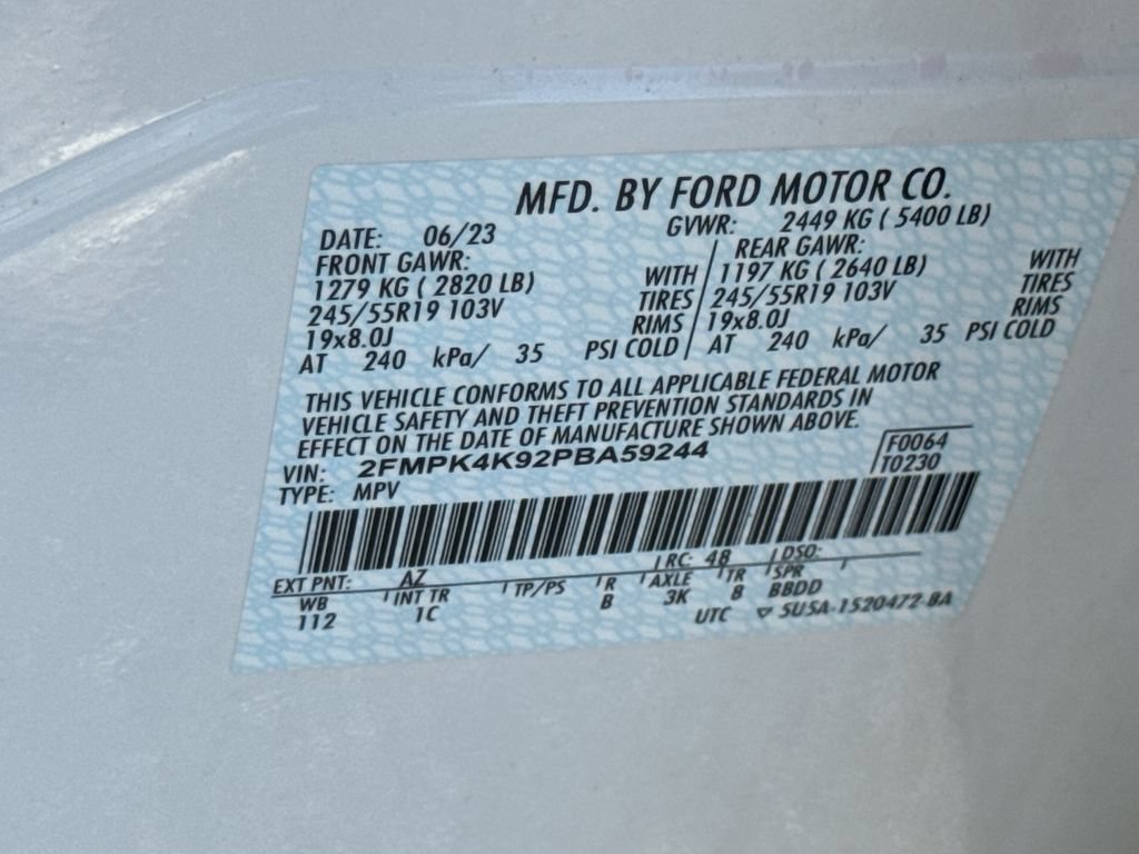 Used 2023 Ford Edge Titanium w/ Equipment Group 301A AWD/4WD image 28