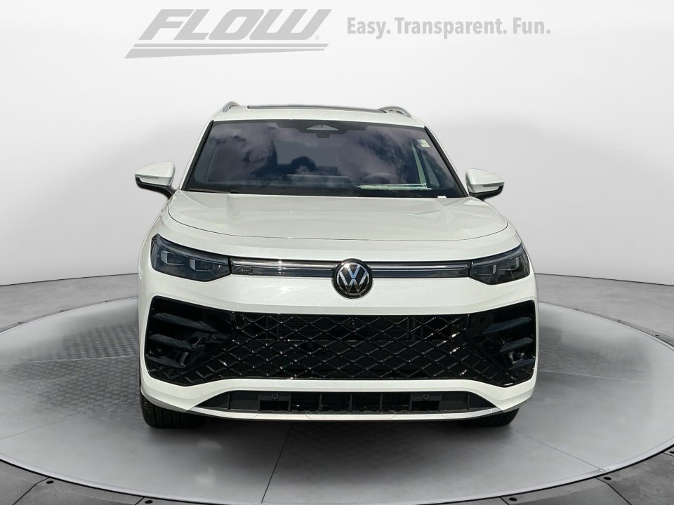 New 2026 Volkswagen Tiguan SEL R-Line AWD/4WD image 2