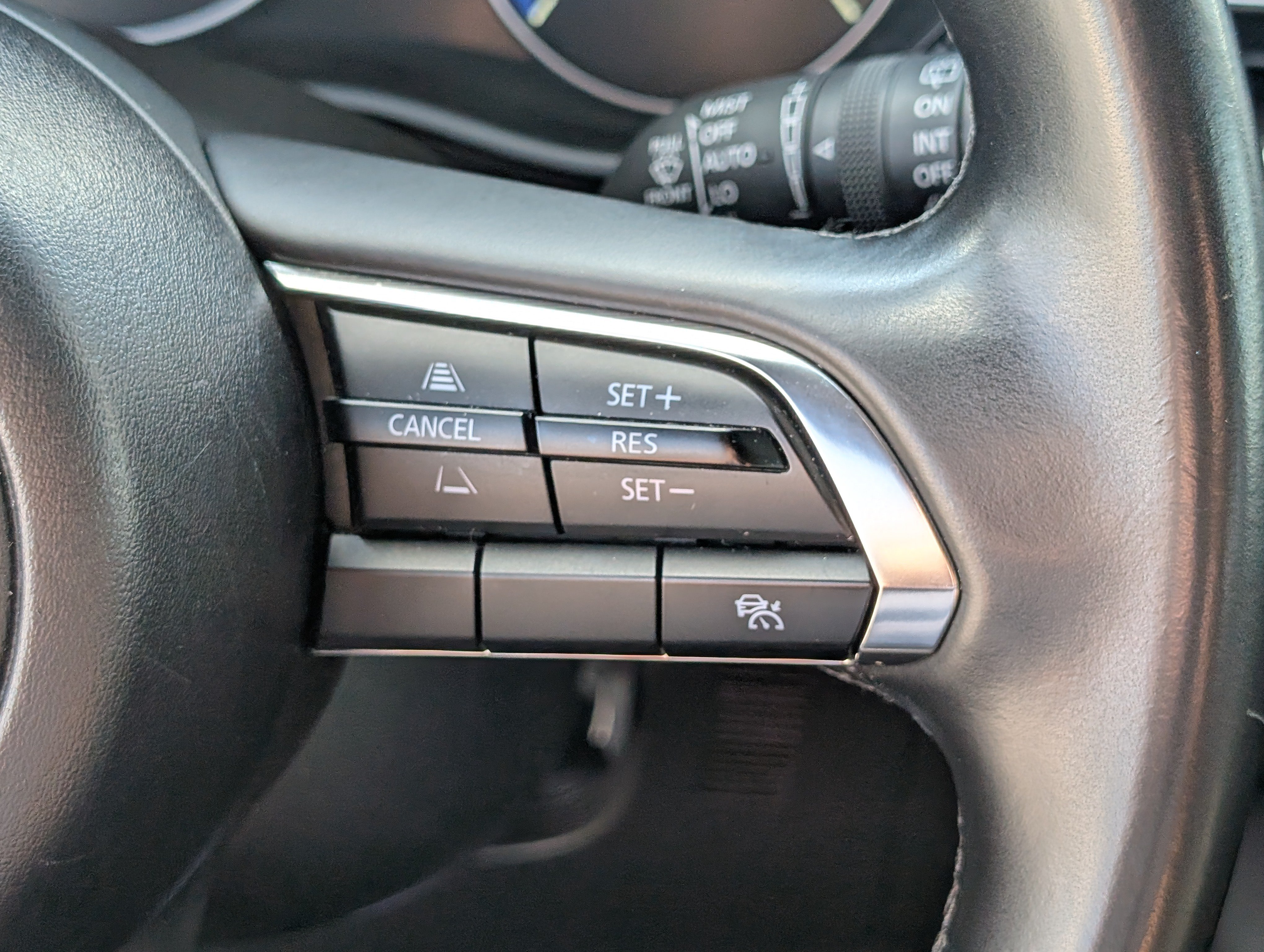 Used 2024 MAZDA MAZDA3 s FWD image 22