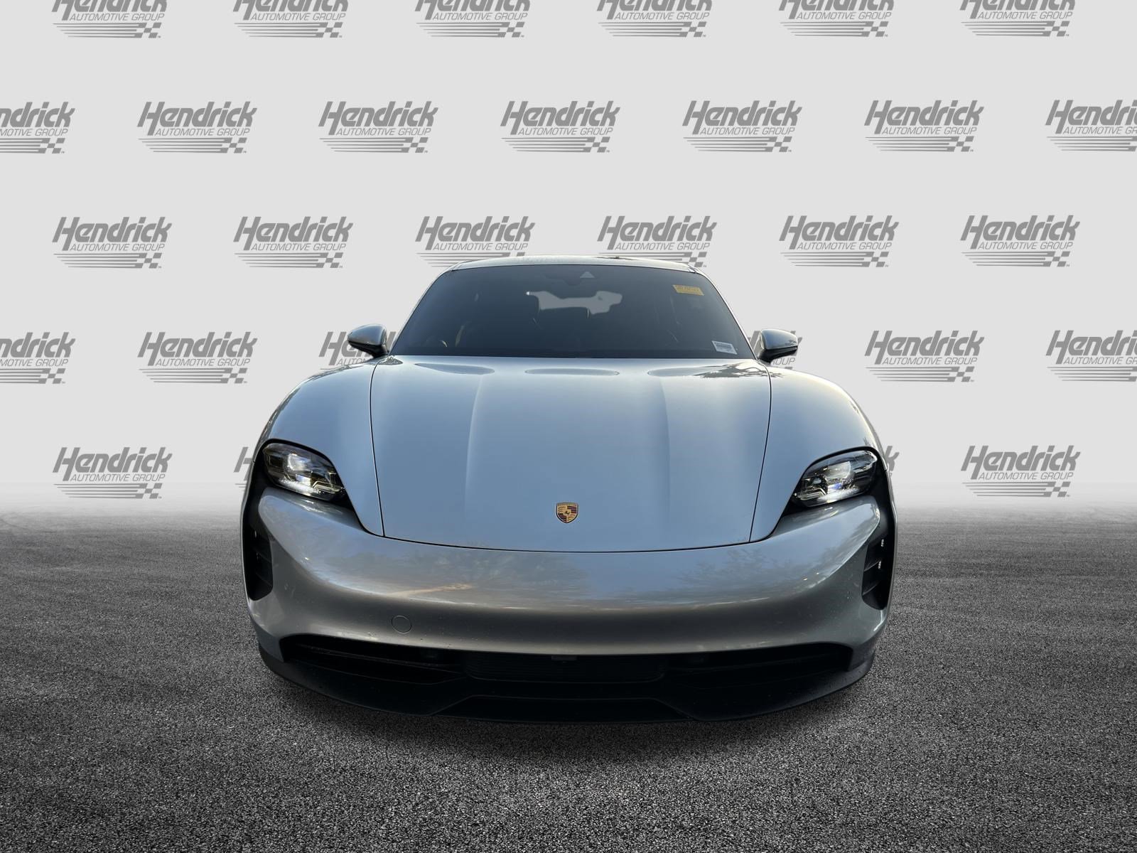 Used 2022 Porsche Taycan 4S image 3