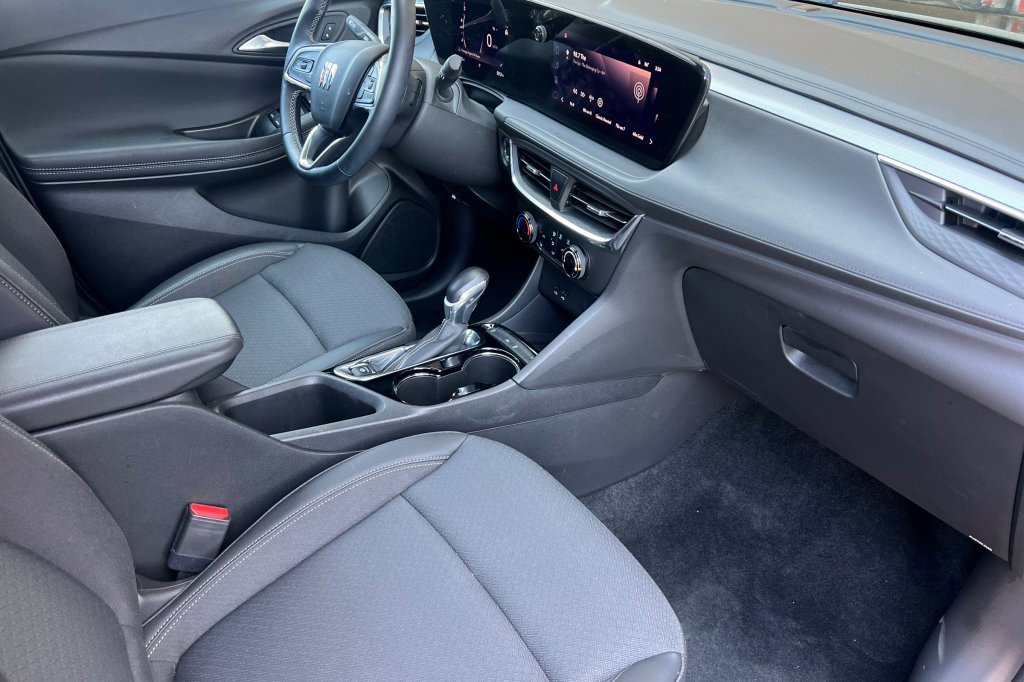 Used 2024 Buick Encore GX Preferred w/ Comfort Package image 13