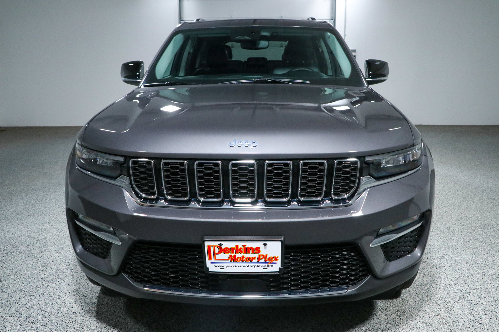 Used 2023 Jeep Grand Cherokee 4WD 4xe image 4