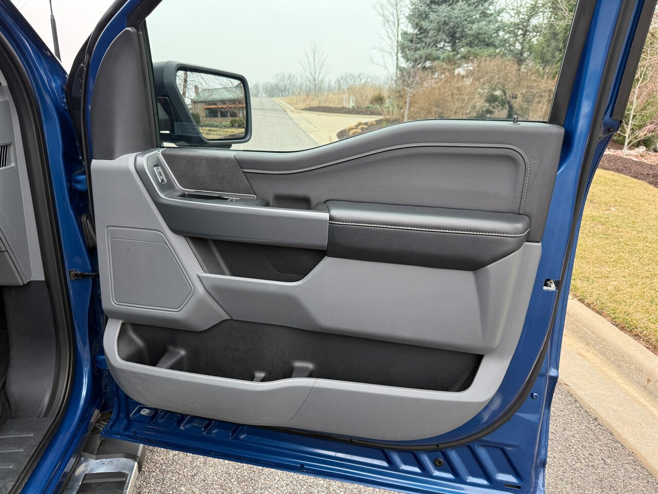 Used 2024 Ford F150 XLT AWD/4WD image 32