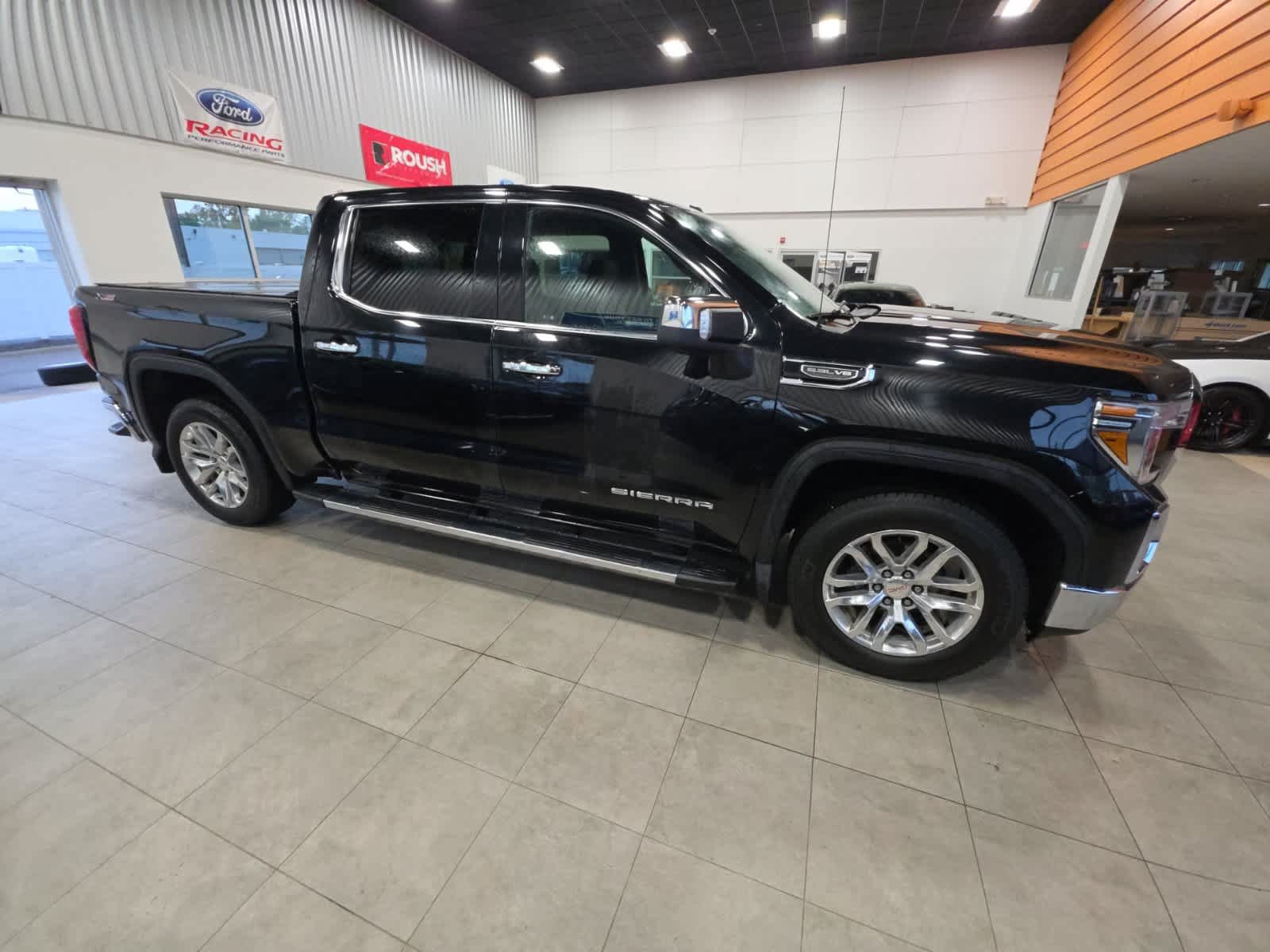 Used 2019 GMC Sierra 1500 SLT w/ SLT Premium Plus Package AWD/4WD image 5