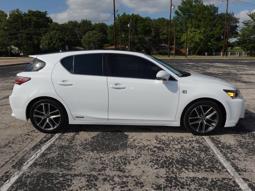 Used 2015 Lexus CT 200h w/ Navigation Package FWD image 8