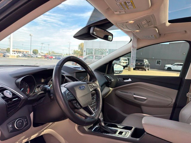 Used 2018 Ford Escape SEL w/ Ford Safe & Smart Package AWD/4WD image 13