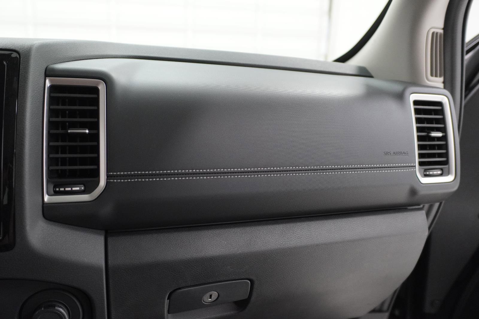 Used 2024 Nissan Frontier SV w/ SV Convenience Package image 31