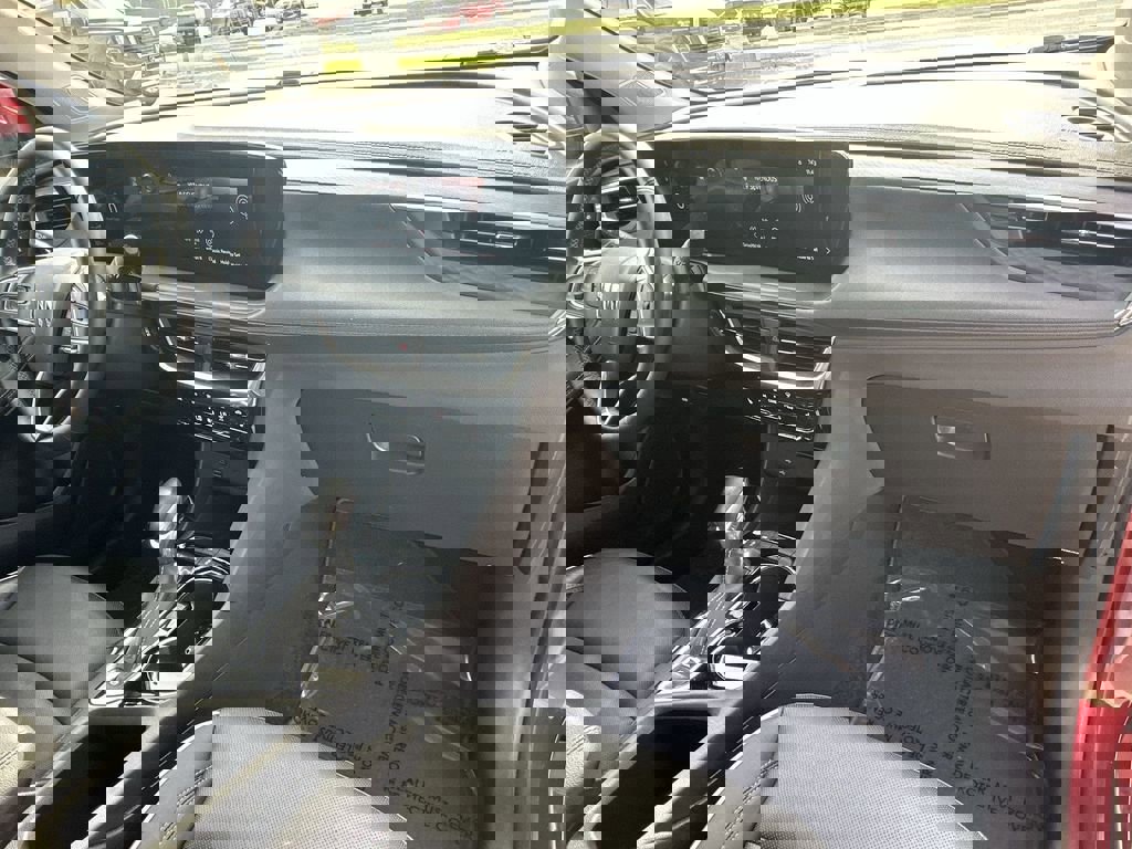 Certified 2024 Buick Encore GX Avenir image 26