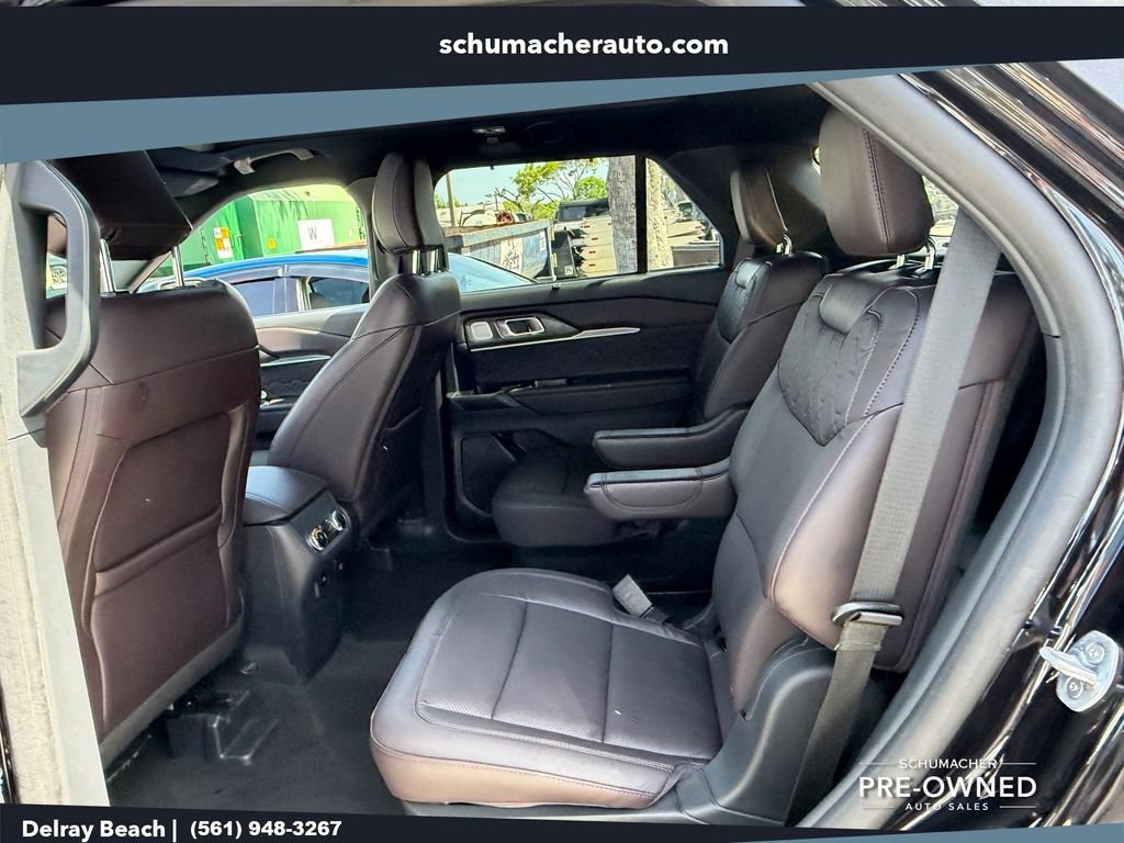 Used 2025 Ford Explorer Platinum w/ Ultimate Package RWD image 11