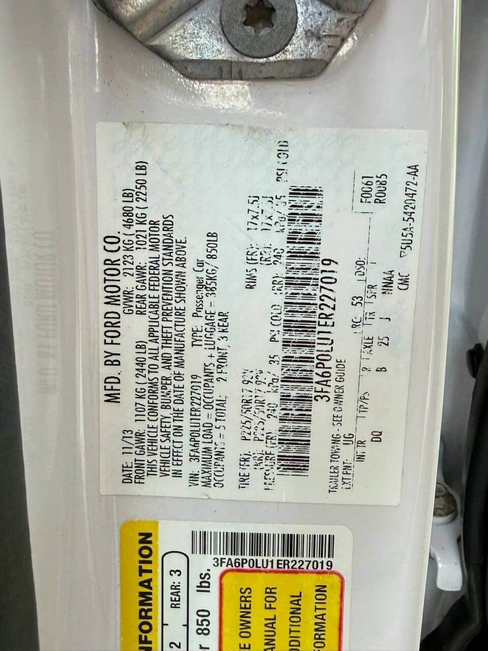 Used 2014 Ford Fusion SE FWD image 26