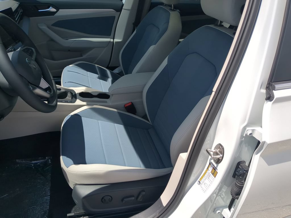 New 2026 Volkswagen Jetta SE FWD image 18